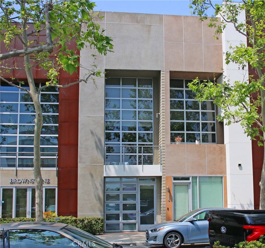 Santa Ana, CA 92705,113 E City Place DR E