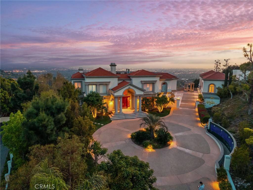North Tustin, CA 92705,10219 Sunrise LN