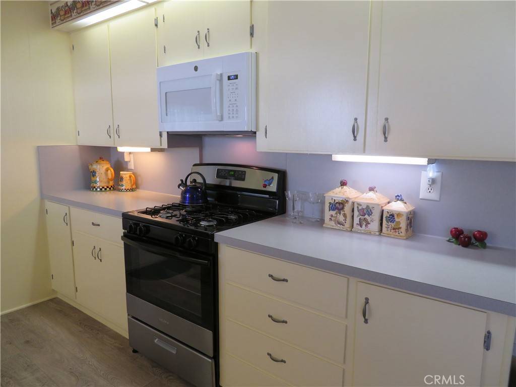 Yorba Linda, CA 92886,3709 Lake Glen DR #287
