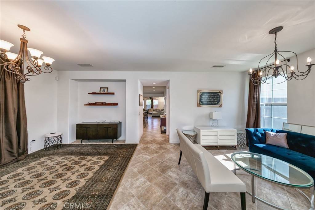 Fullerton, CA 92833,2268 Simon ST
