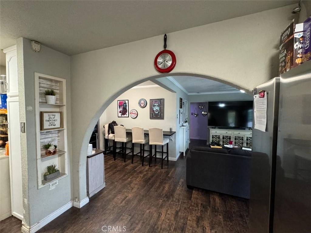 South Gate, CA 90280,6045 Harding AVE