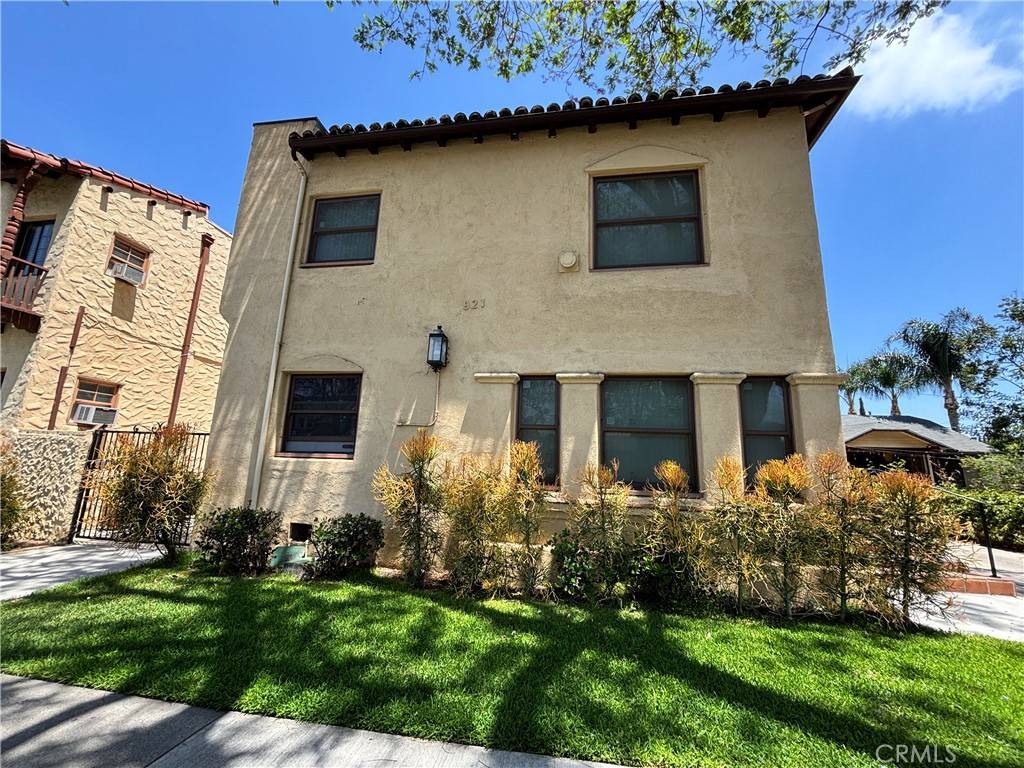 Santa Ana, CA 92701,921 N Lacy ST