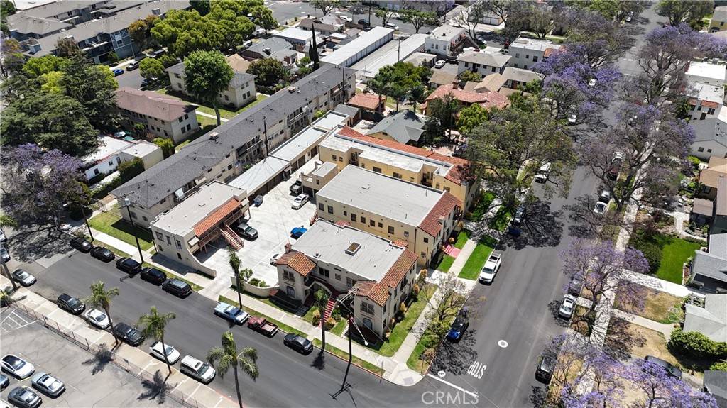 Santa Ana, CA 92701,925 N Lacy ST