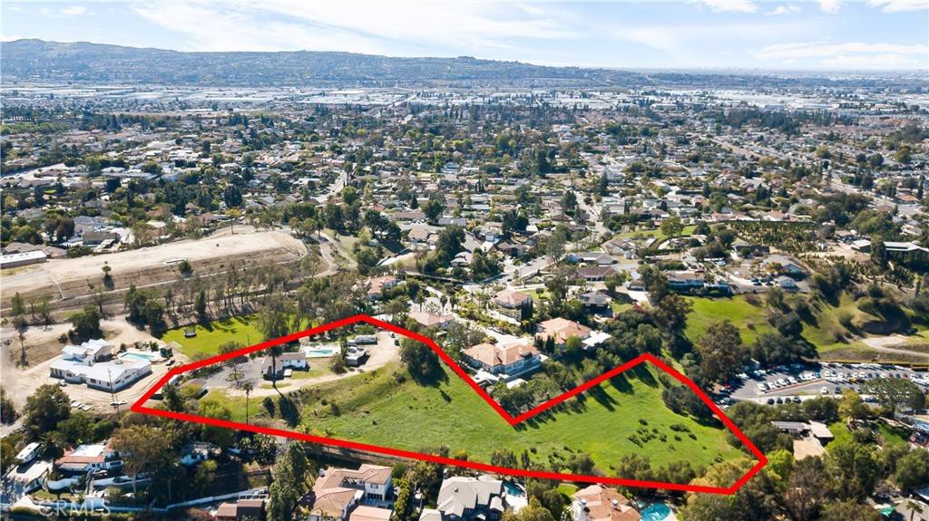 Yorba Linda, CA 92886,5231 Highland