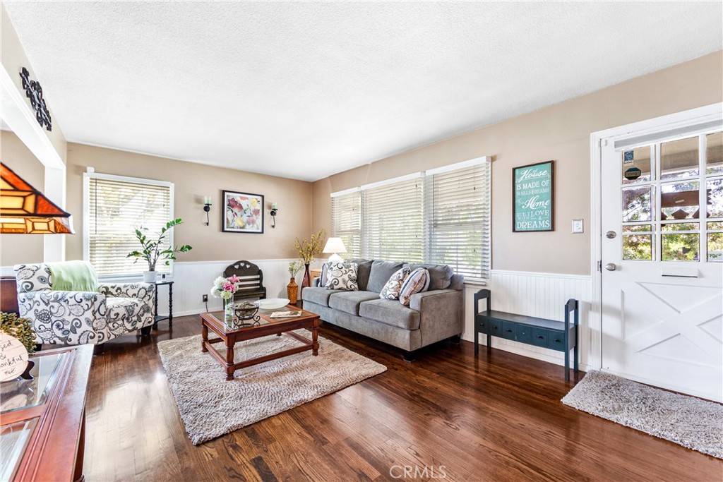 Lakewood, CA 90712,4702 Castana AVE