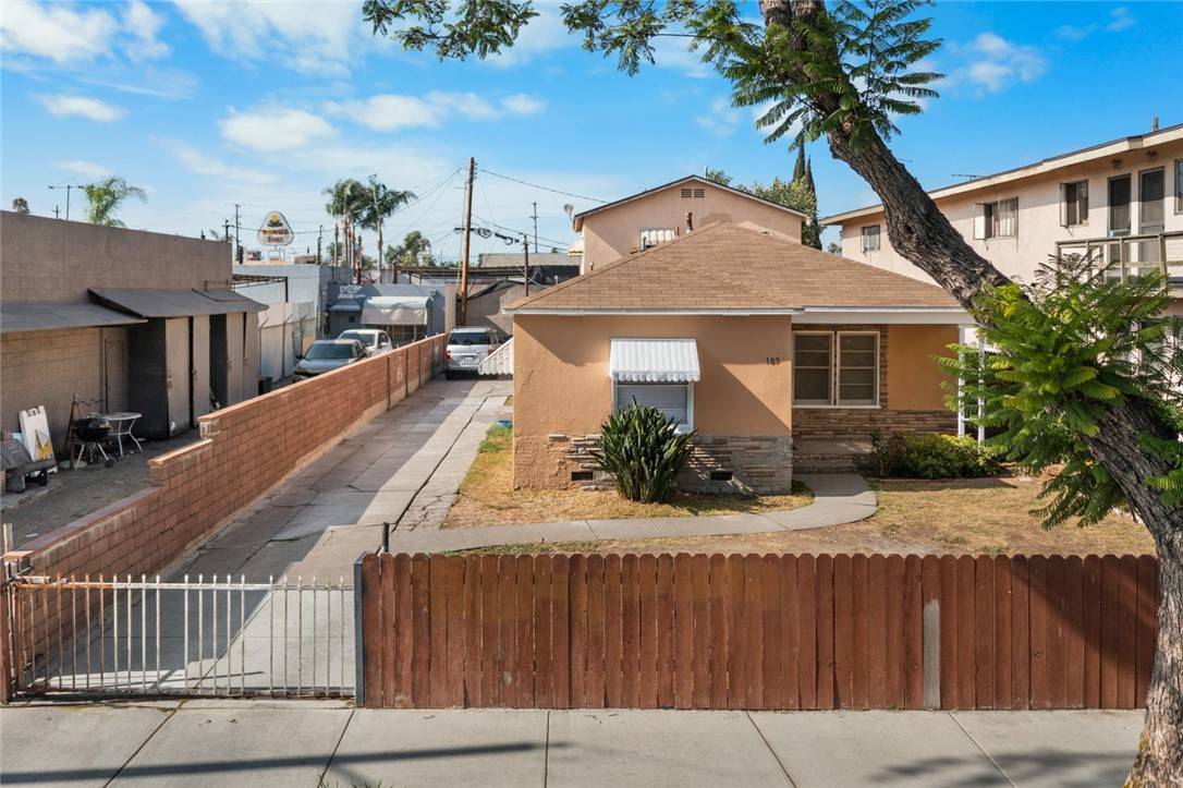 Santa Ana, CA 92707,105 E Pomona ST