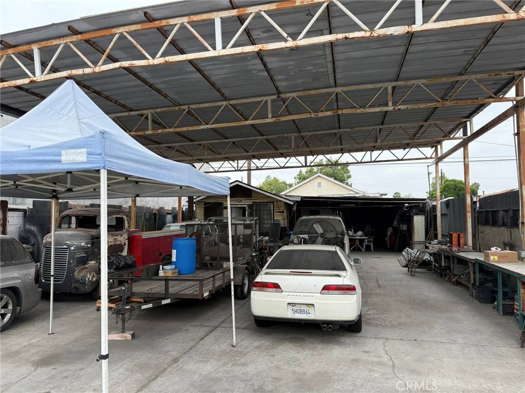 Los Angeles, CA 90023,1463 S Sunol DR