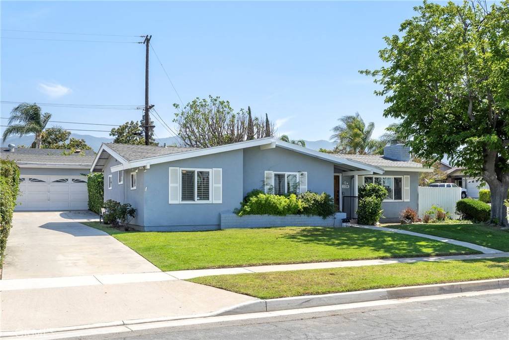 Corona, CA 92882,228 W OLD MILL