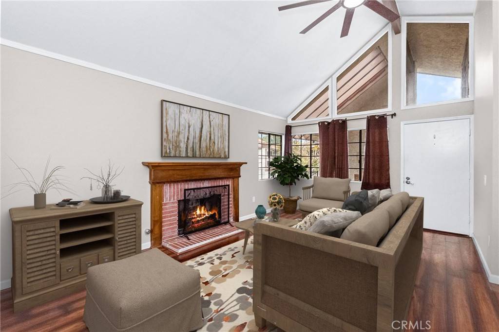 Placentia, CA 92870,201 Lanai LN