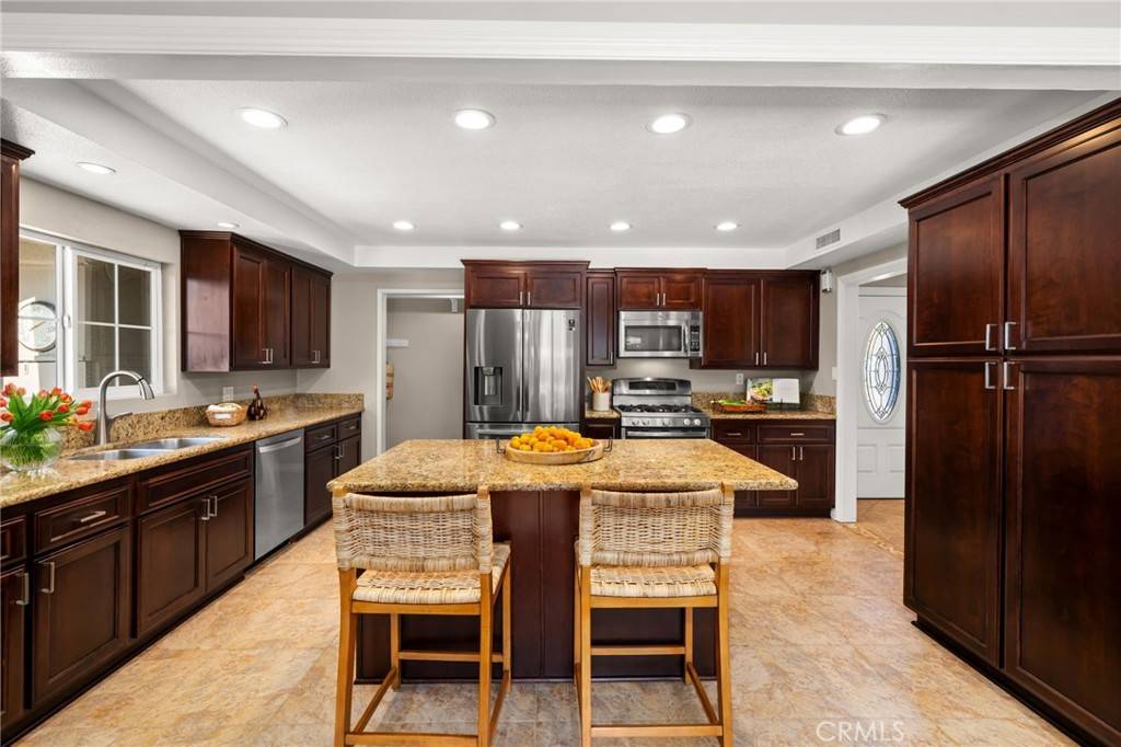 Yorba Linda, CA 92886,4571 Mimosa DR