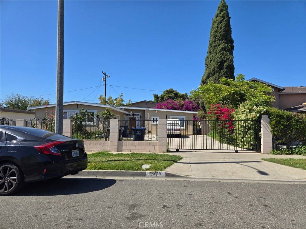 Santa Ana, CA 92703,1525 Richland AVE