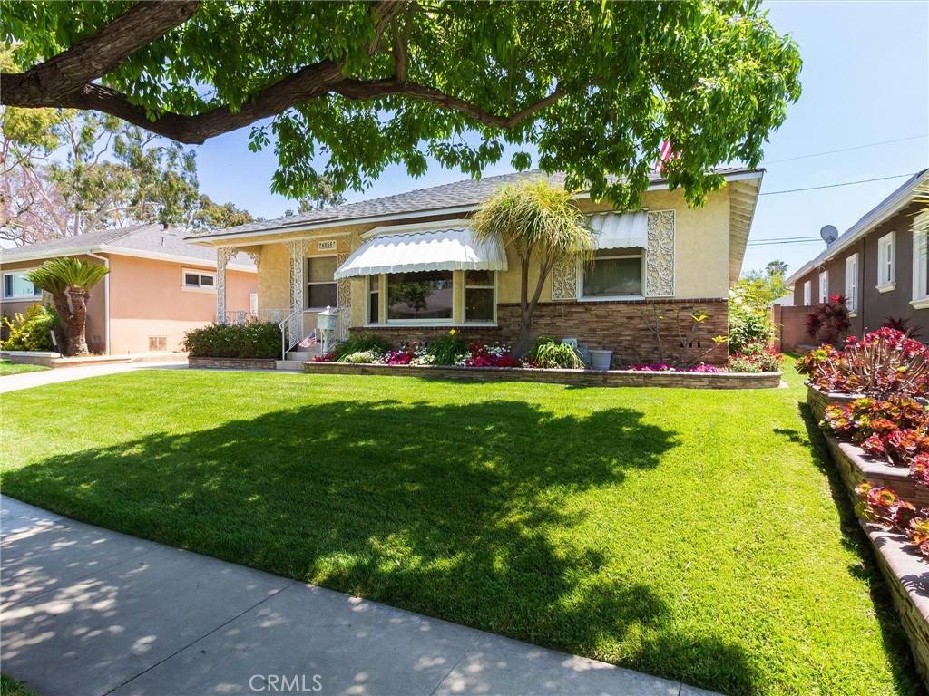 Lakewood, CA 90713,4856 Lomina AVE