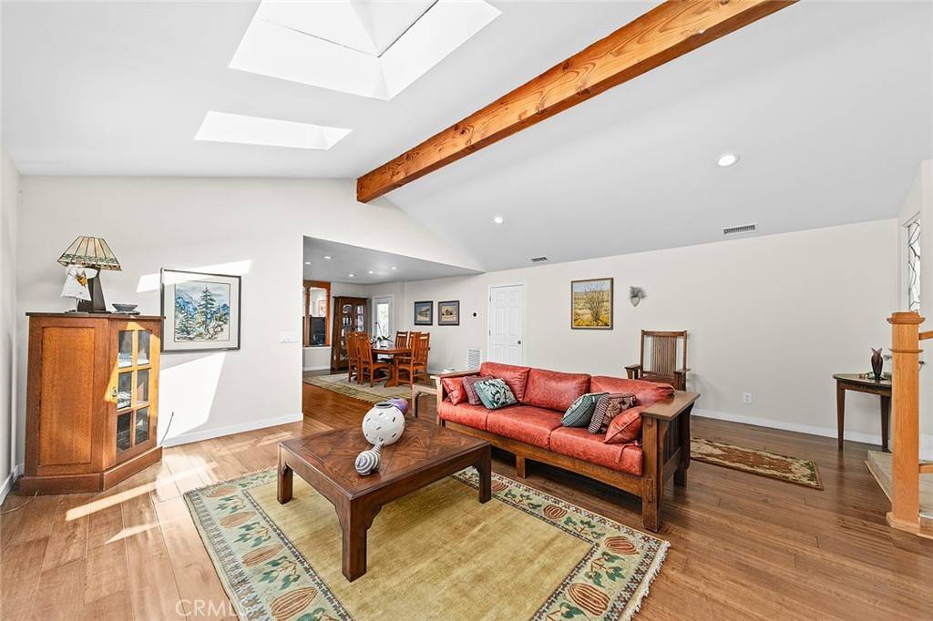 Long Beach, CA 90814,386 Los Altos AVE