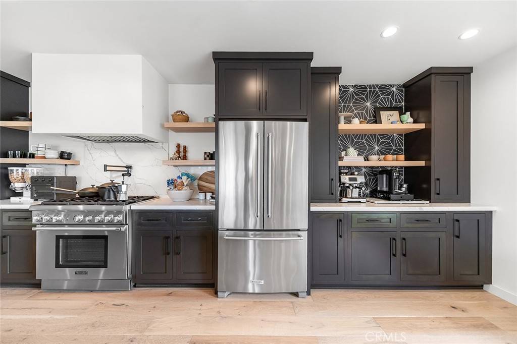 Long Beach, CA 90814,5681 East Colorado Street