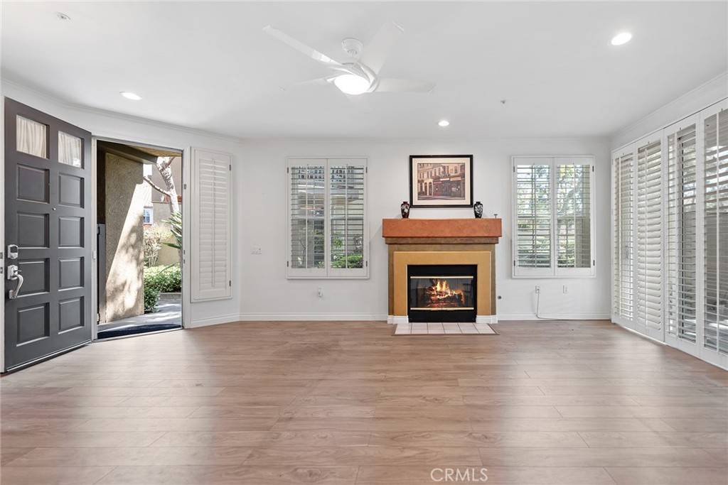 Tustin, CA 92782,13410 Savanna