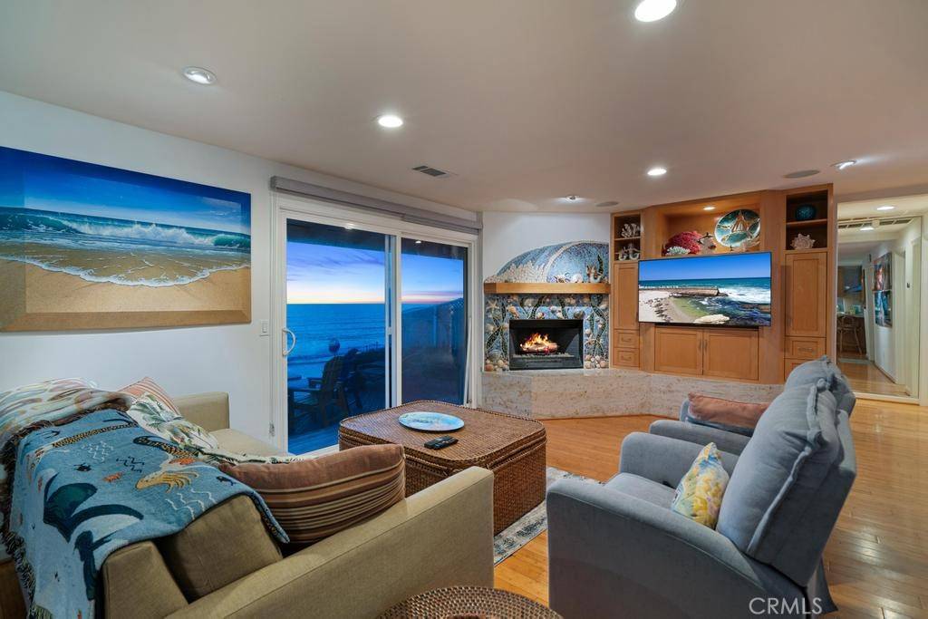 Encinitas, CA 92024,960 Neptune AVE