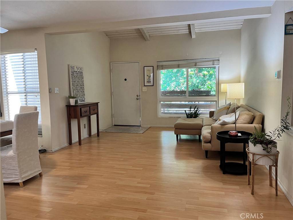 Long Beach, CA 90807,3719 Country Club DR #8