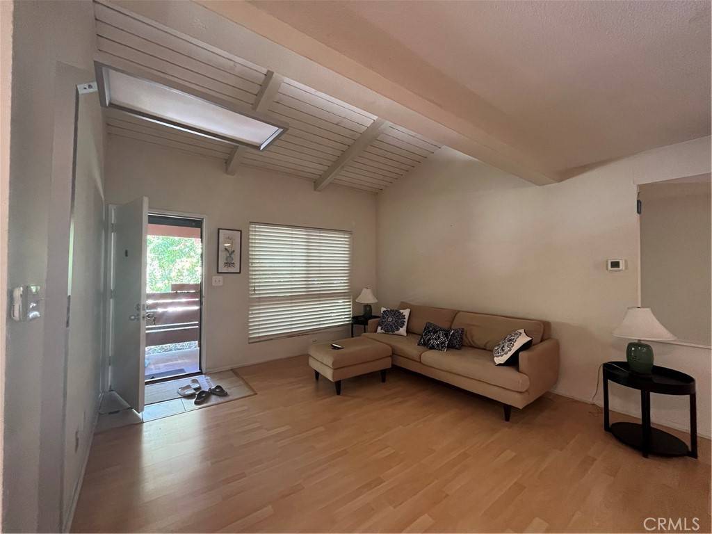 Long Beach, CA 90807,3719 Country Club DR #8