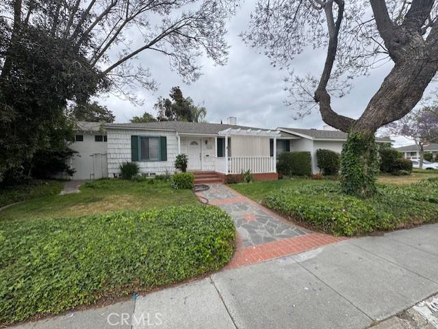 Lakewood, CA 90713,4126 Sebren AVE