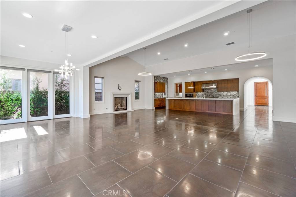 Irvine, CA 92602,116 Homecoming