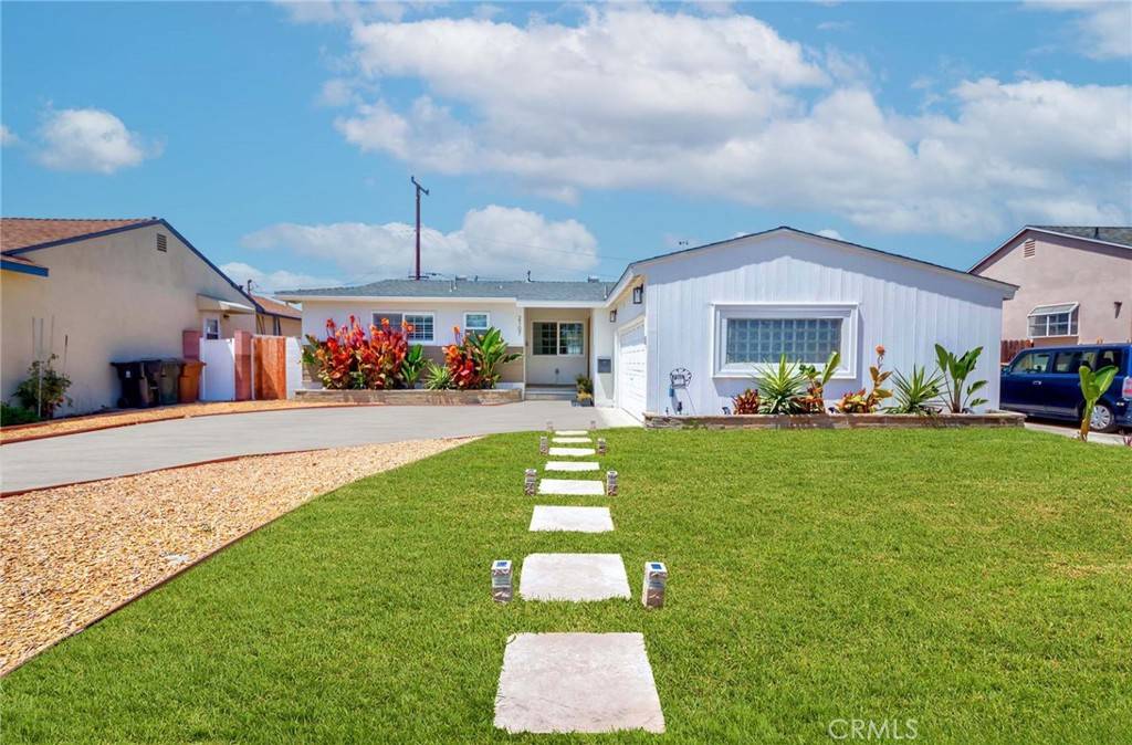 Fullerton, CA 92833,2107 W Porter AVE