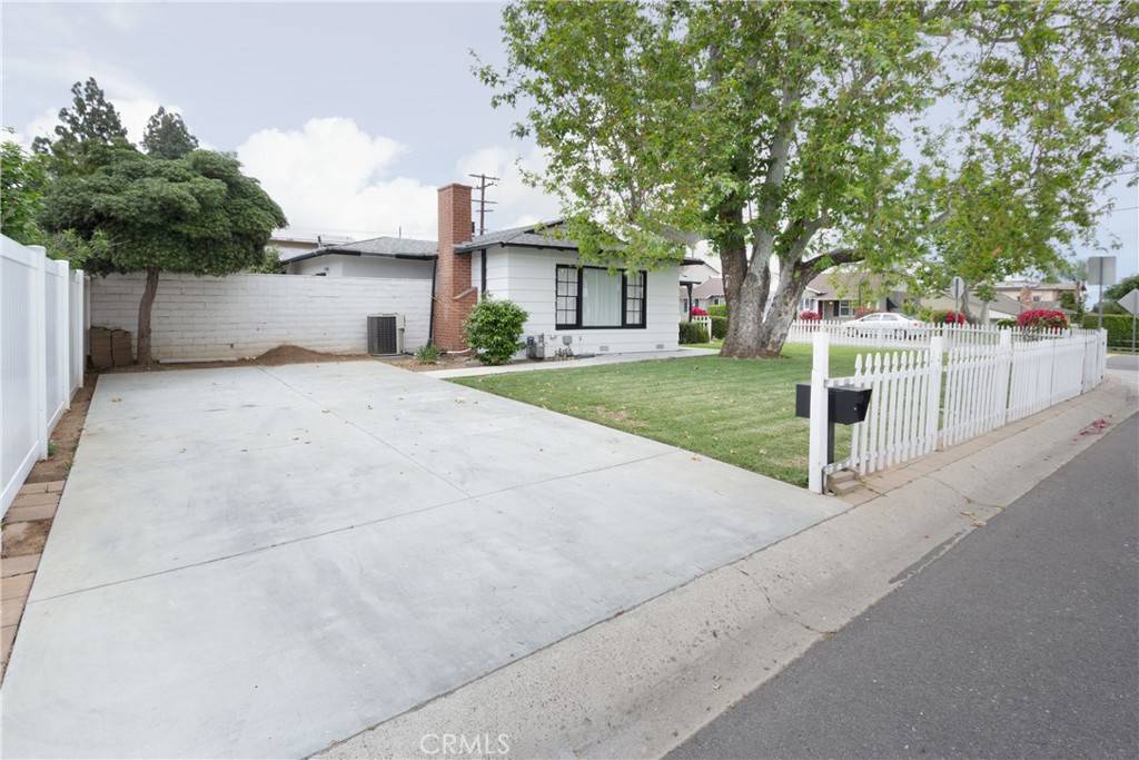 Tustin, CA 92780,12842 Elizabeth WAY