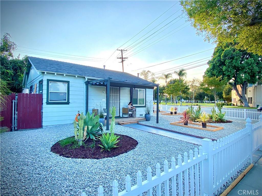 Anaheim, CA 92805,945 N Dickel ST