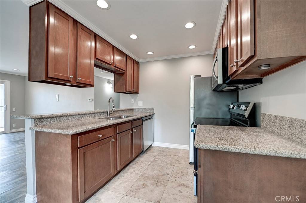 Lake Forest, CA 92630,21981 Rimhurst DR #154