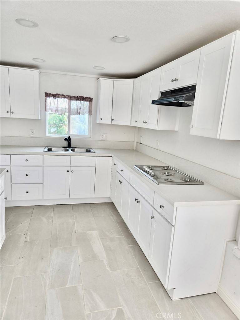 Buttonwillow, CA 93206,128 130 E 1st ST