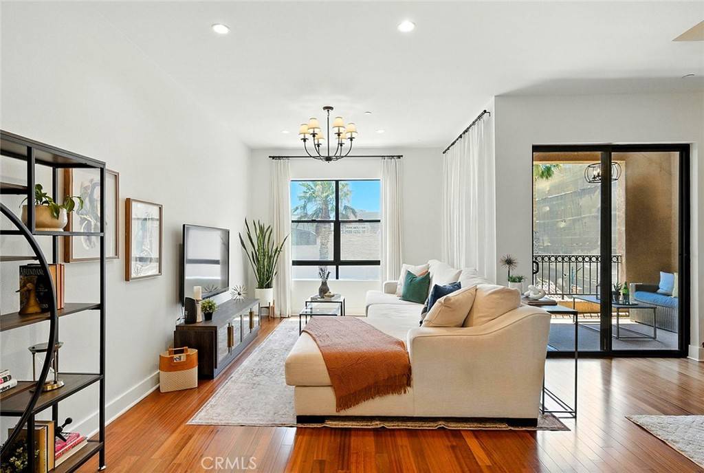 Long Beach, CA 90802,395 East 4th Street #39