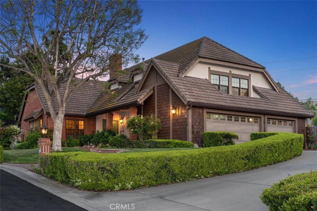 Anaheim Hills, CA 92808,181 S Canyon Crest DR