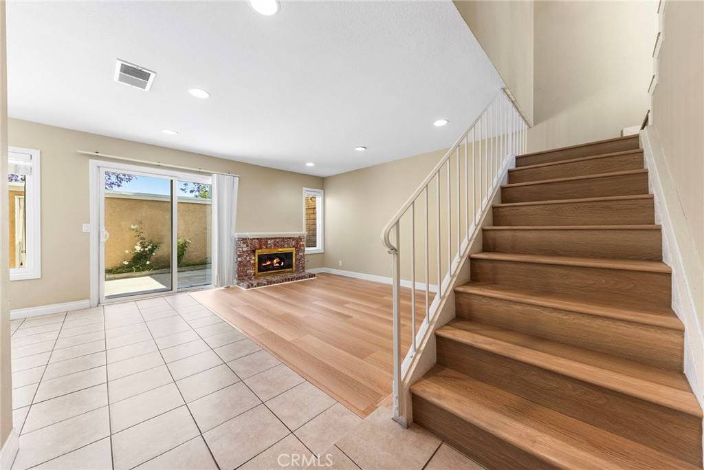 Yorba Linda, CA 92887,21155 Via Canon #8