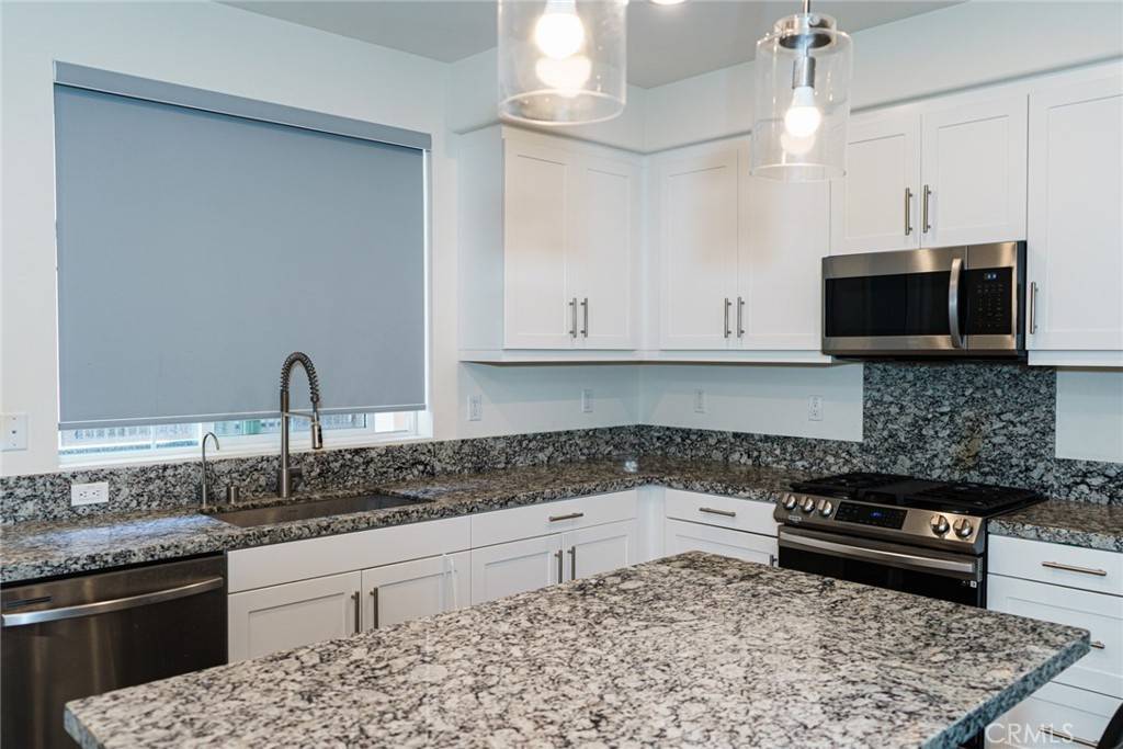 Placentia, CA 92870,2433 Villena WAY
