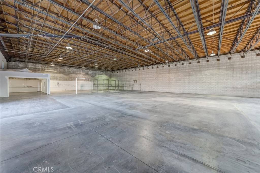 Los Angeles, CA 90021,1502 E Washinton BLVD