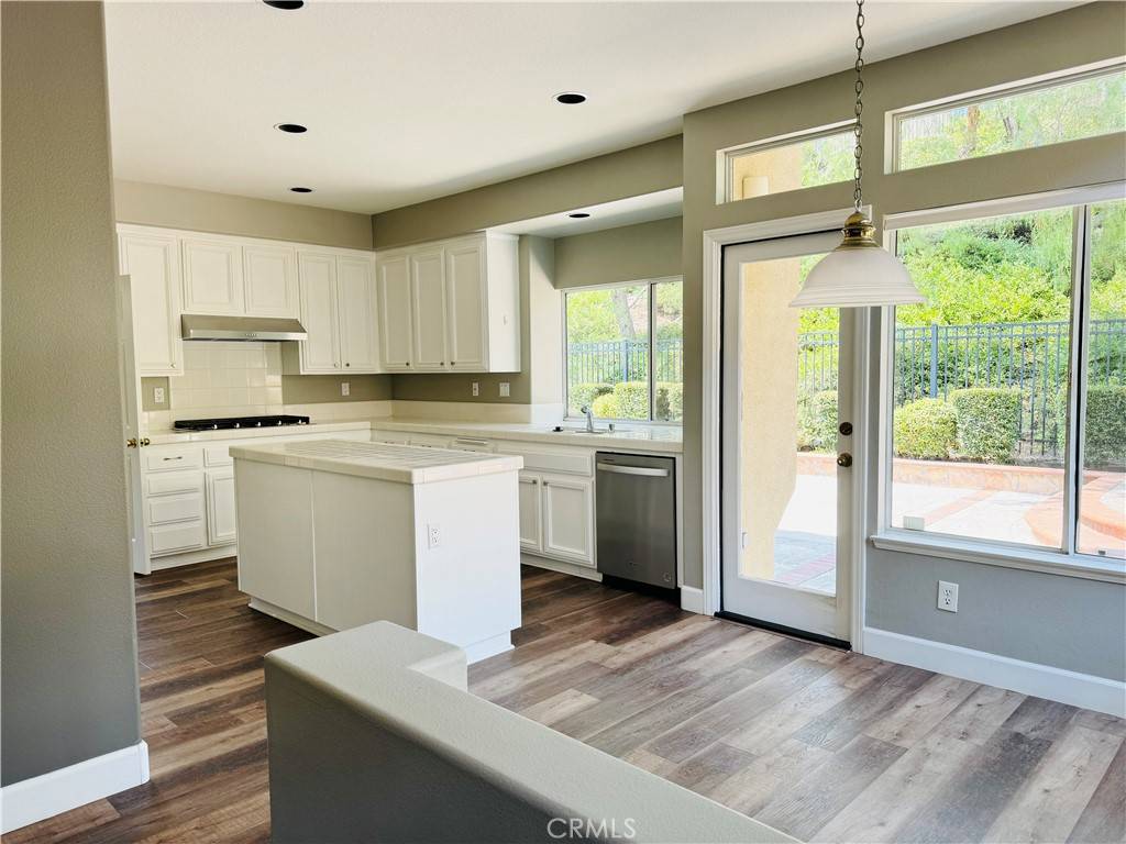 Tustin, CA 92782,2635 BURRIER LN