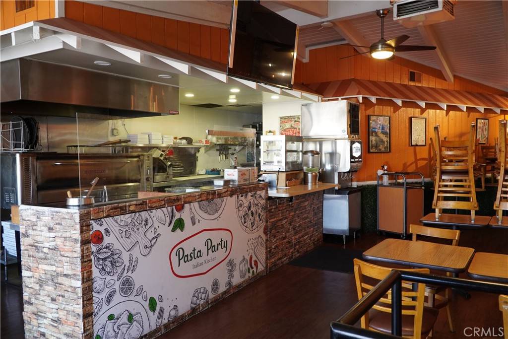 Orange, CA 92865,124 E Lincoln Ave