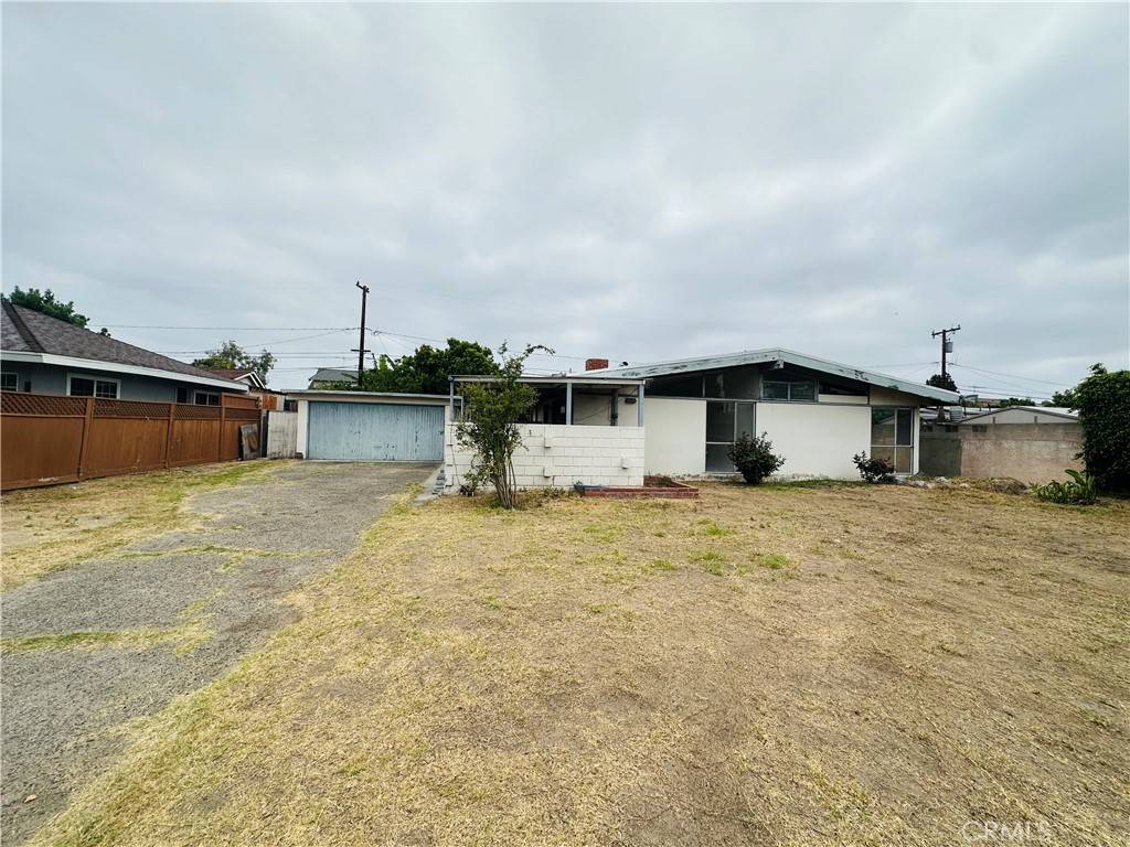 Anaheim, CA 92806,2329 E Paradise RD