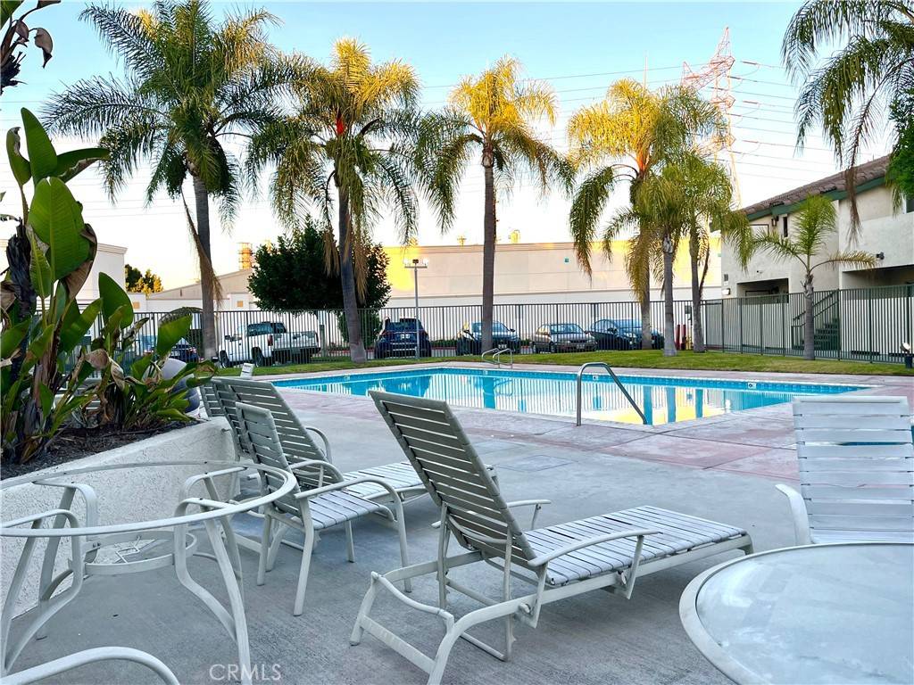 Paramount, CA 90723,15000 Downey AVE #204