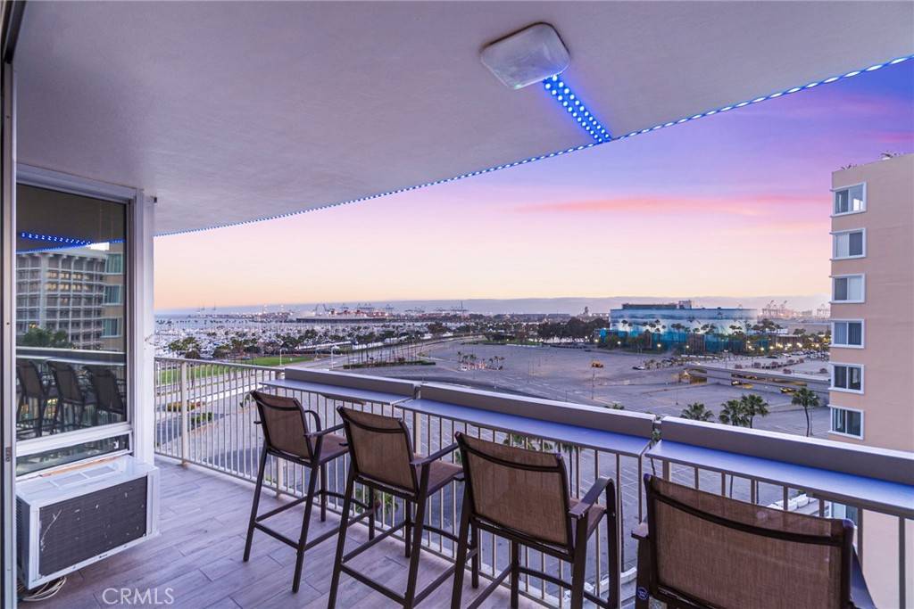 Long Beach, CA 90802,700 E Ocean BLVD #1208