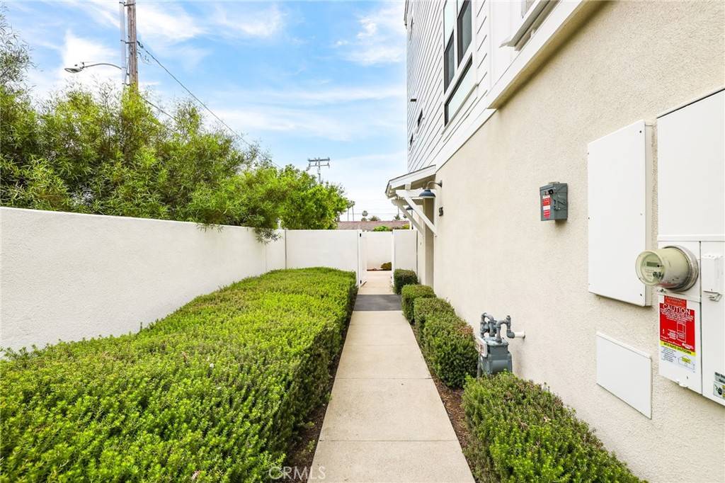 Costa Mesa, CA 92627,536 Caleigh LN