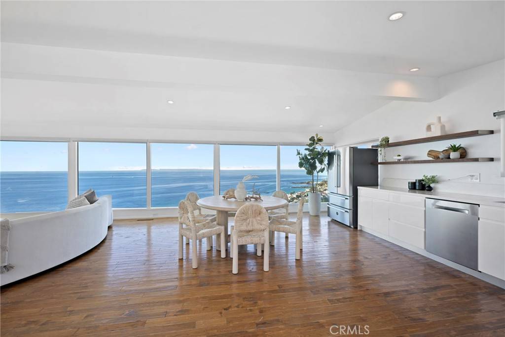 Laguna Beach, CA 92651,31161 Holly DR
