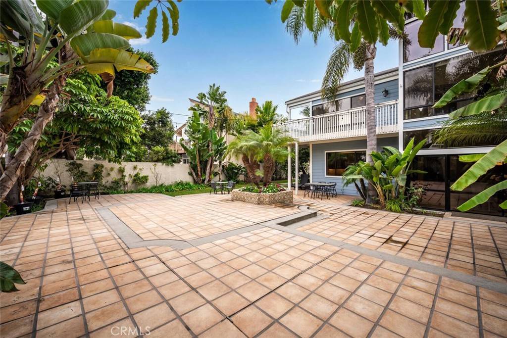 Huntington Beach, CA 92649,16282 Mandalay CIR