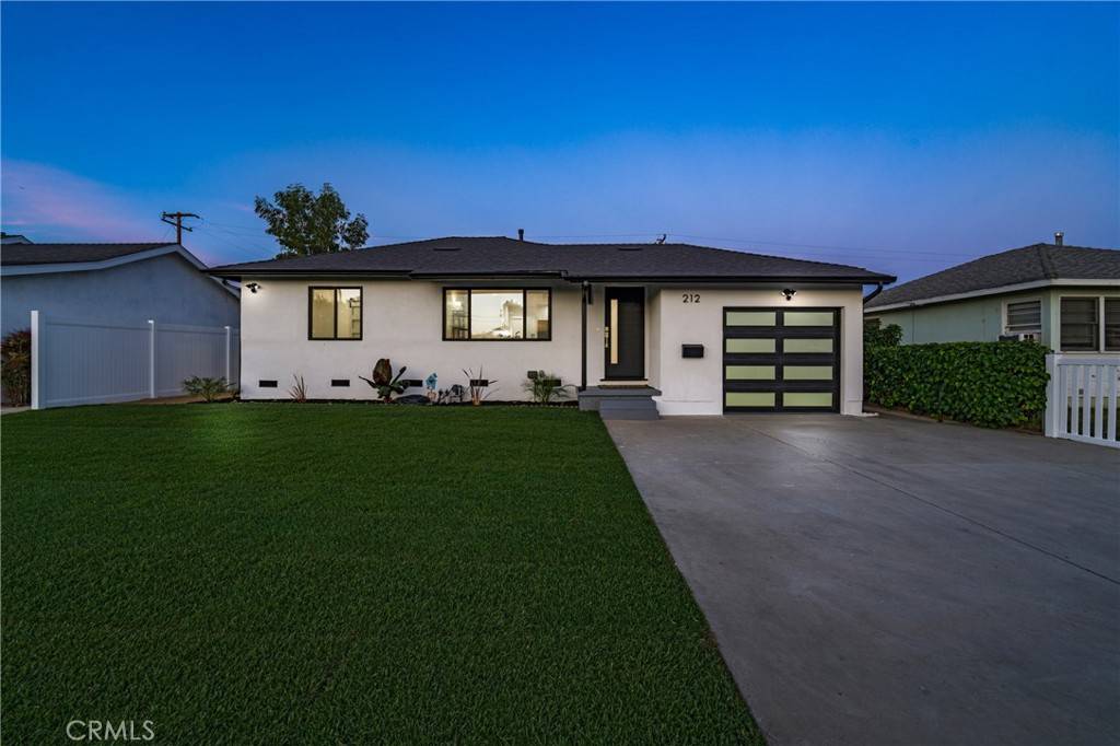 Brea, CA 92821,212 Oak PL