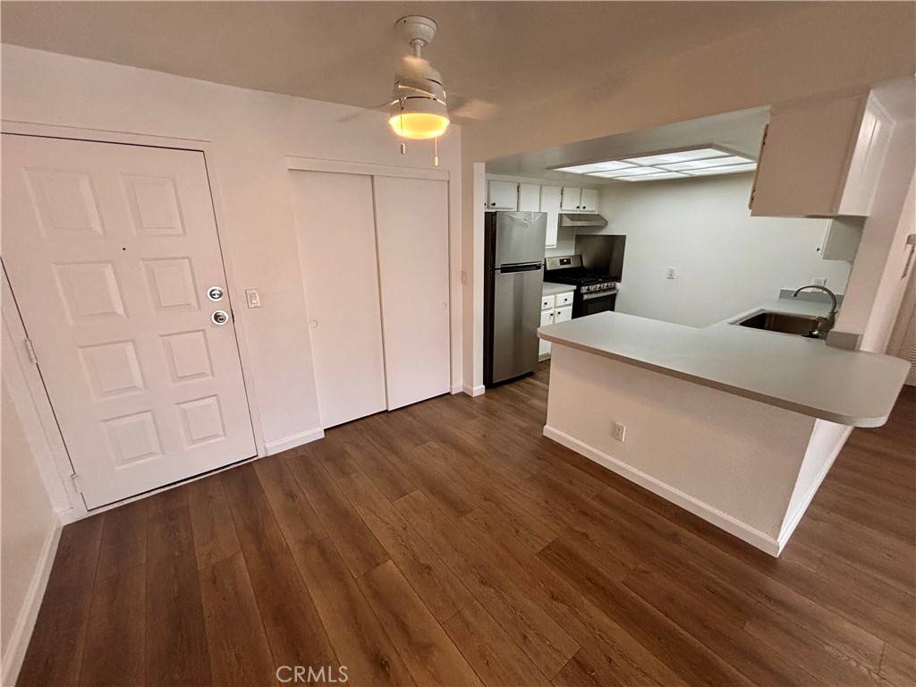 Long Beach, CA 90802,327 Chestnut AVE #204