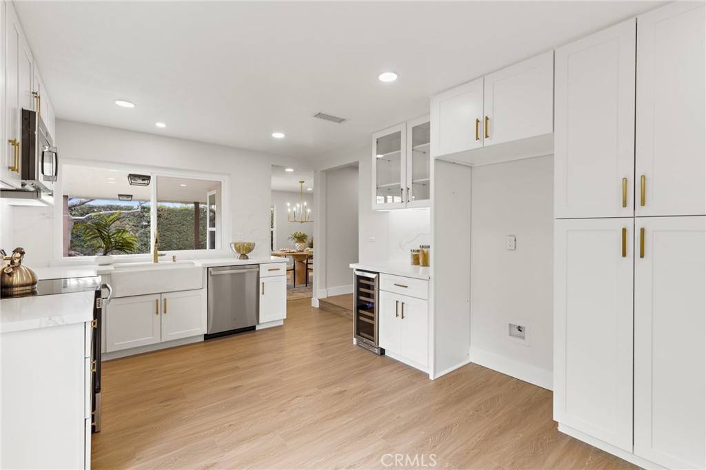 Downey, CA 90240,7848 Calmcrest DR