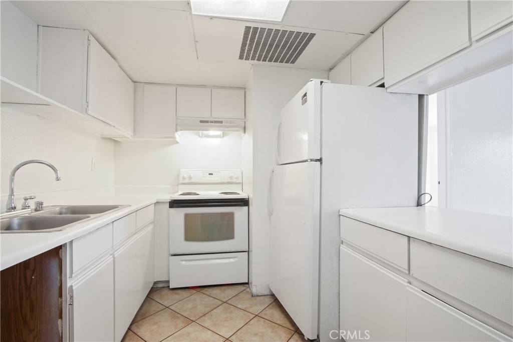 Long Beach, CA 90813,1450 Locust AVE #205