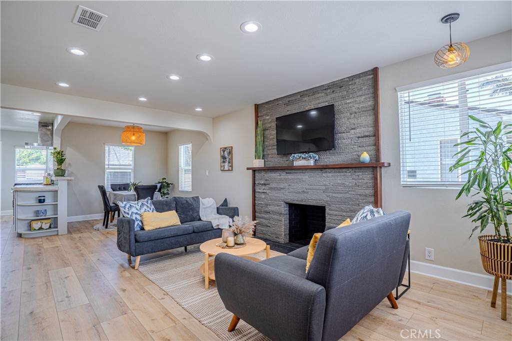 Long Beach, CA 90807,417 E 44th WAY