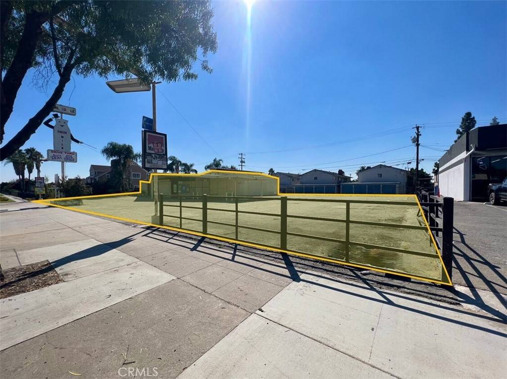Pomona, CA 91767,1533 indian hill BLVD