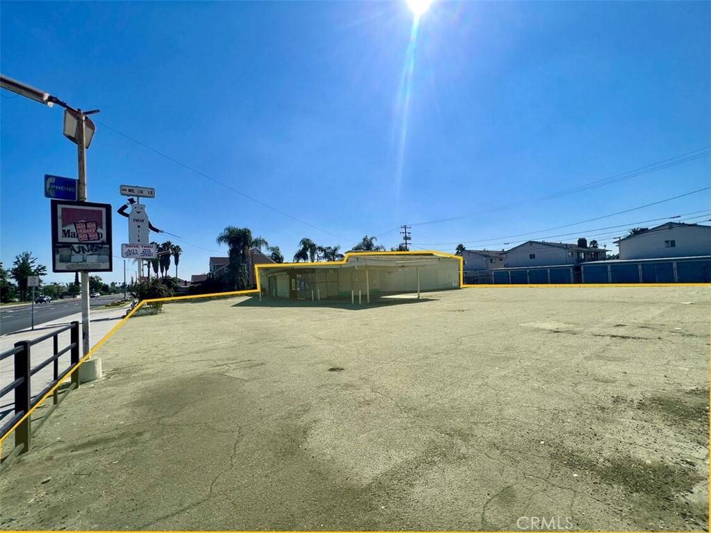 Pomona, CA 91767,1533 indian hill BLVD