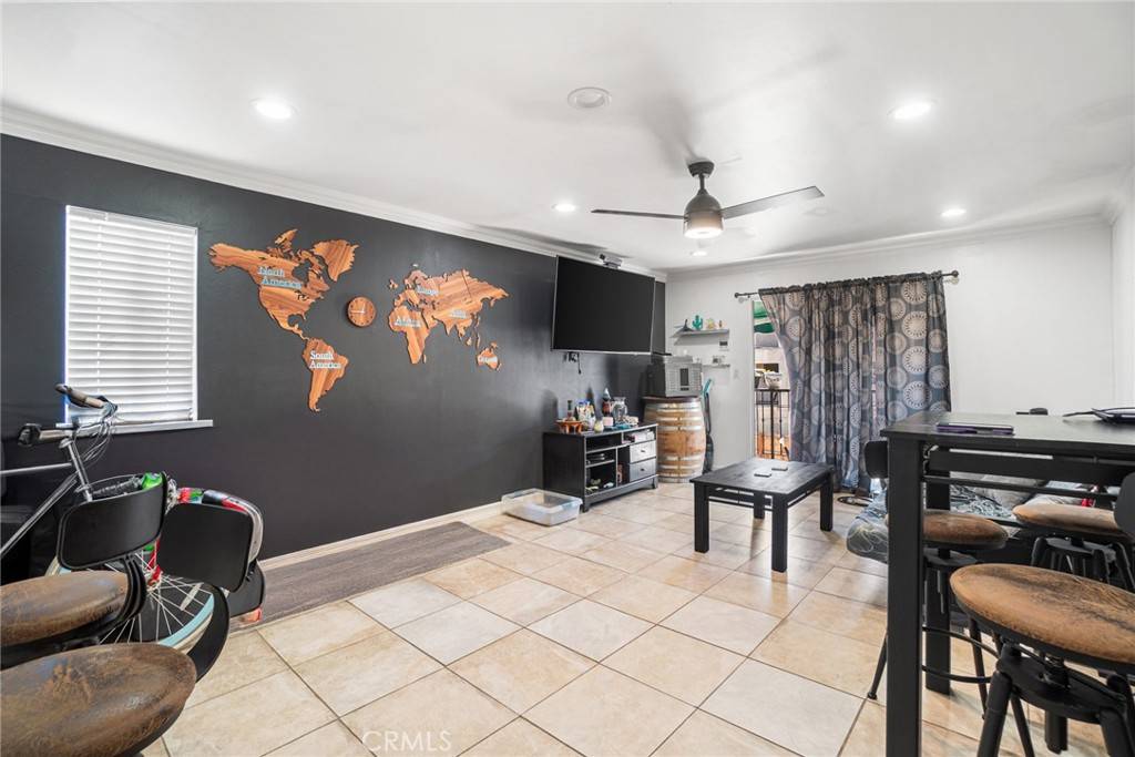 Long Beach, CA 90813,1566 Pine AVE #207A